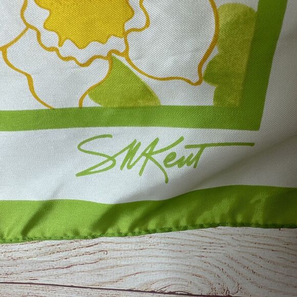 Vintage SM Kent Avon Burst of Spring Floral Japan Green Head Hair Wrap Mob Wife - Picture 3 of 11